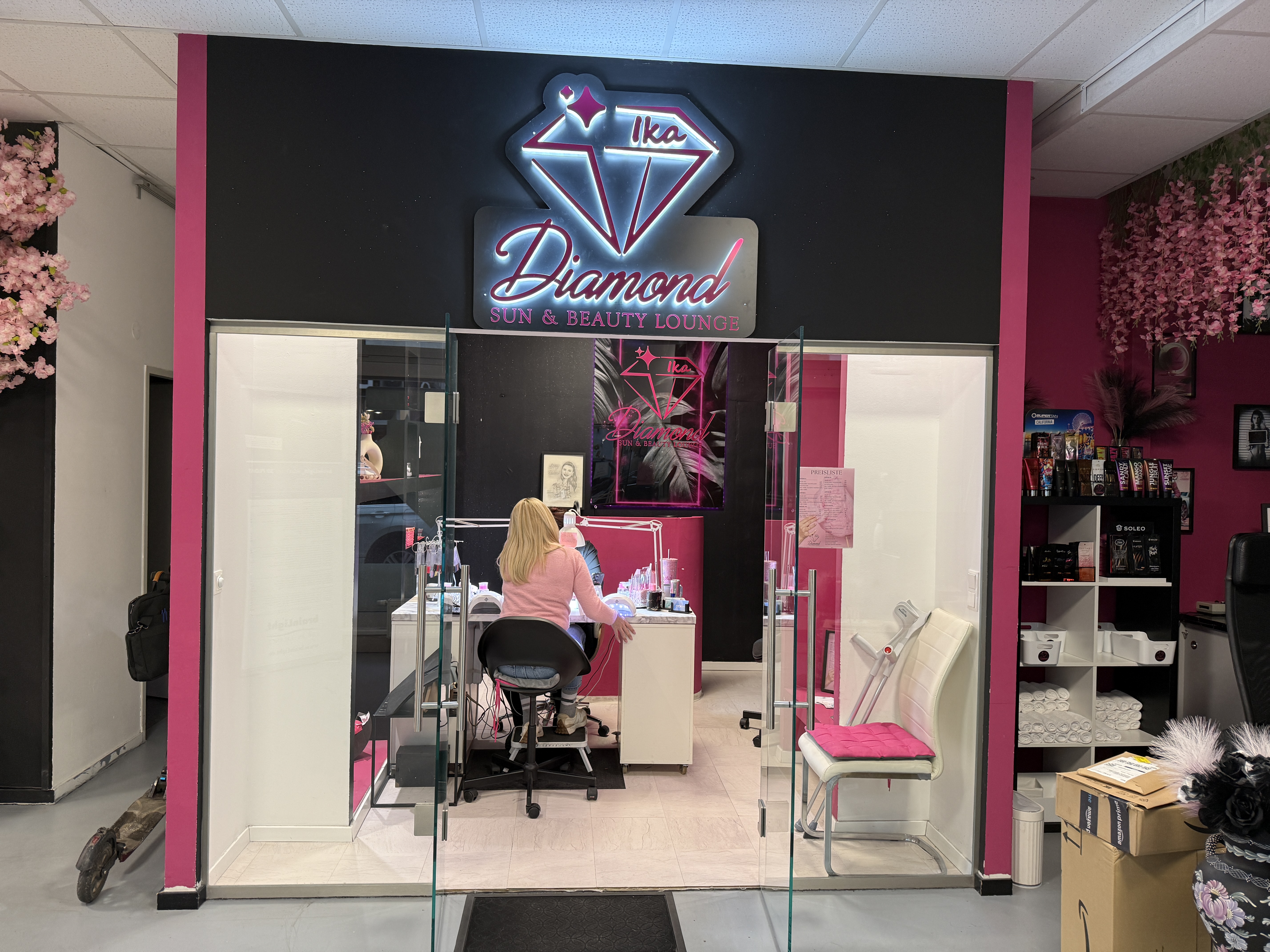 Diamond Sun & Beauty Lounge
